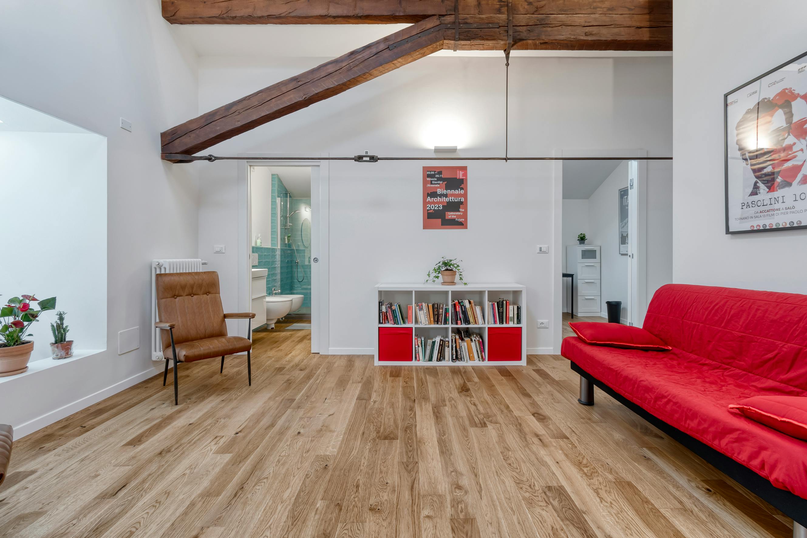 Appartamento in affitto a 1900 € al mese a Bologna, Via Nosadella