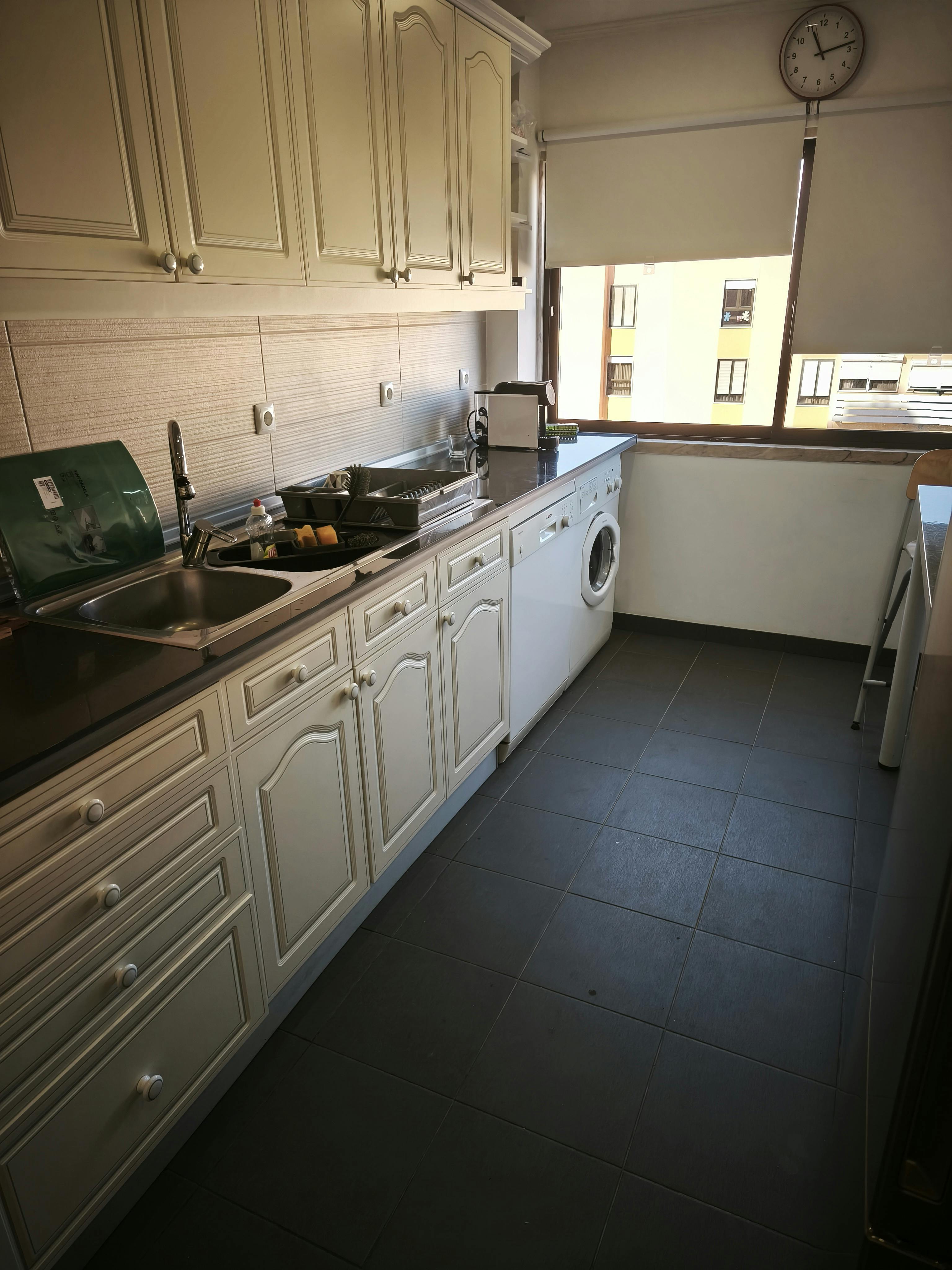 Mieszkanie do wynajęcia za 1200 € miesięcznie w mieście Amadora, Rua Maria Lamas