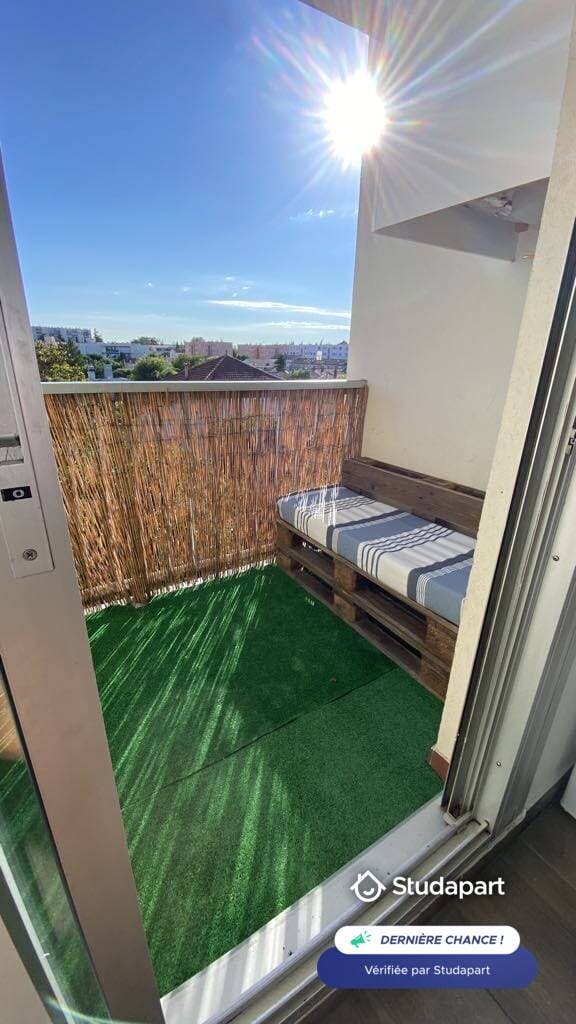 Apartamento para alugar por € 650 por mês em Nîmes, Chemin de la Tour de l'Évêque