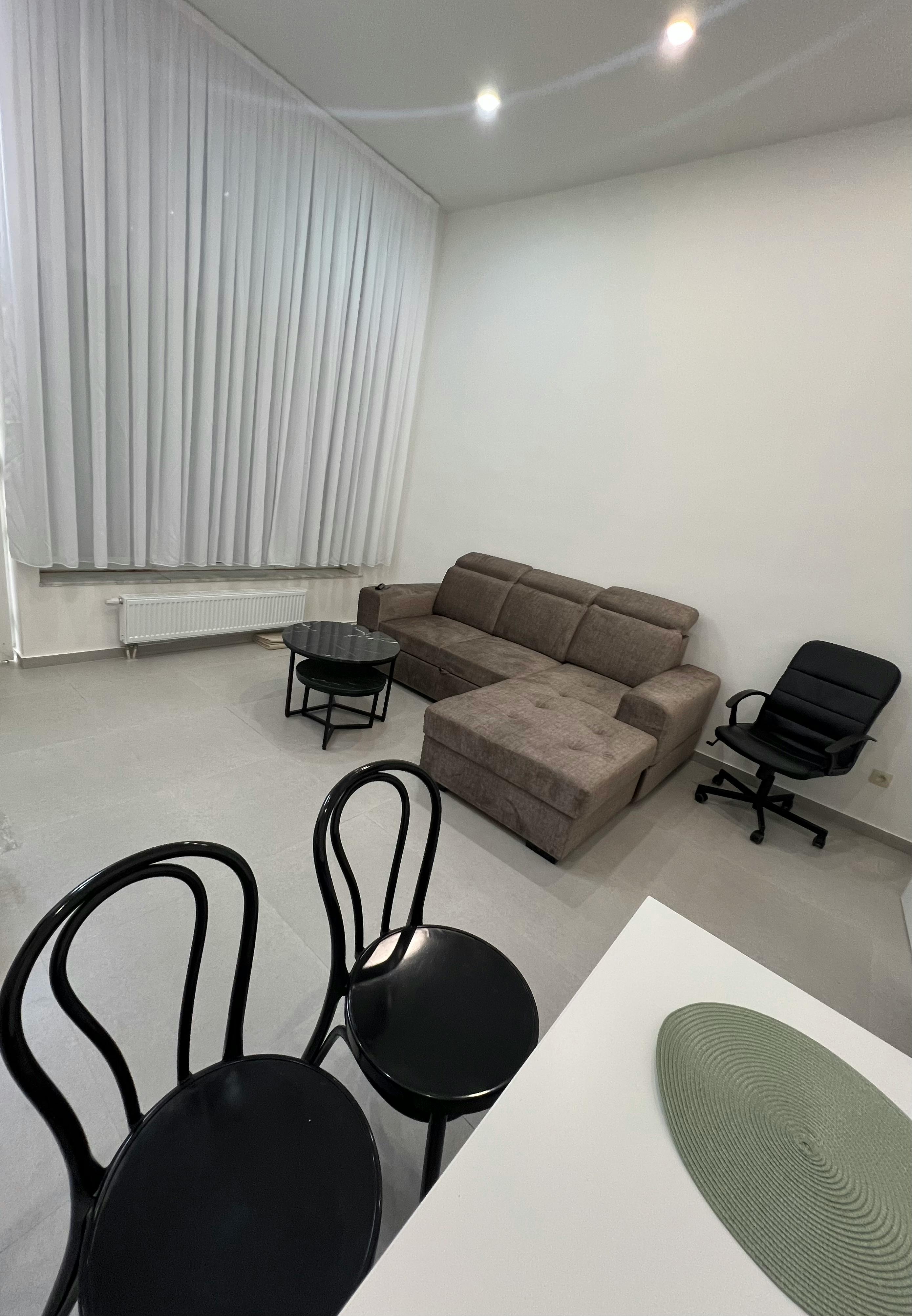 Rue des Eburons, Brussels preview
