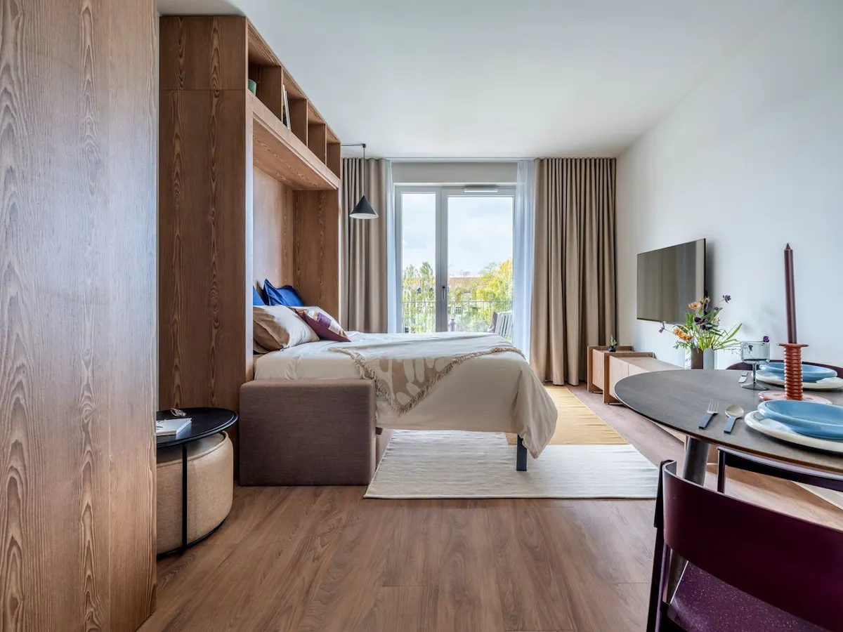 Building in Buschkrugallee, Berlin (1724795) ROOM