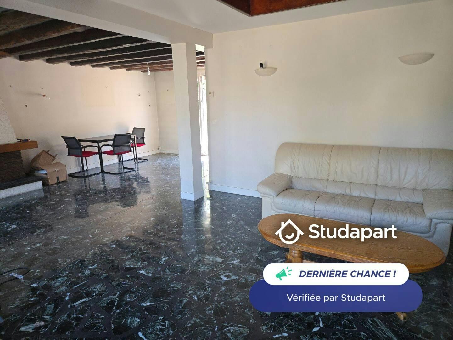 Haus zu mieten für 450 € pro Monat in Trappes, Rue Pierre Semard