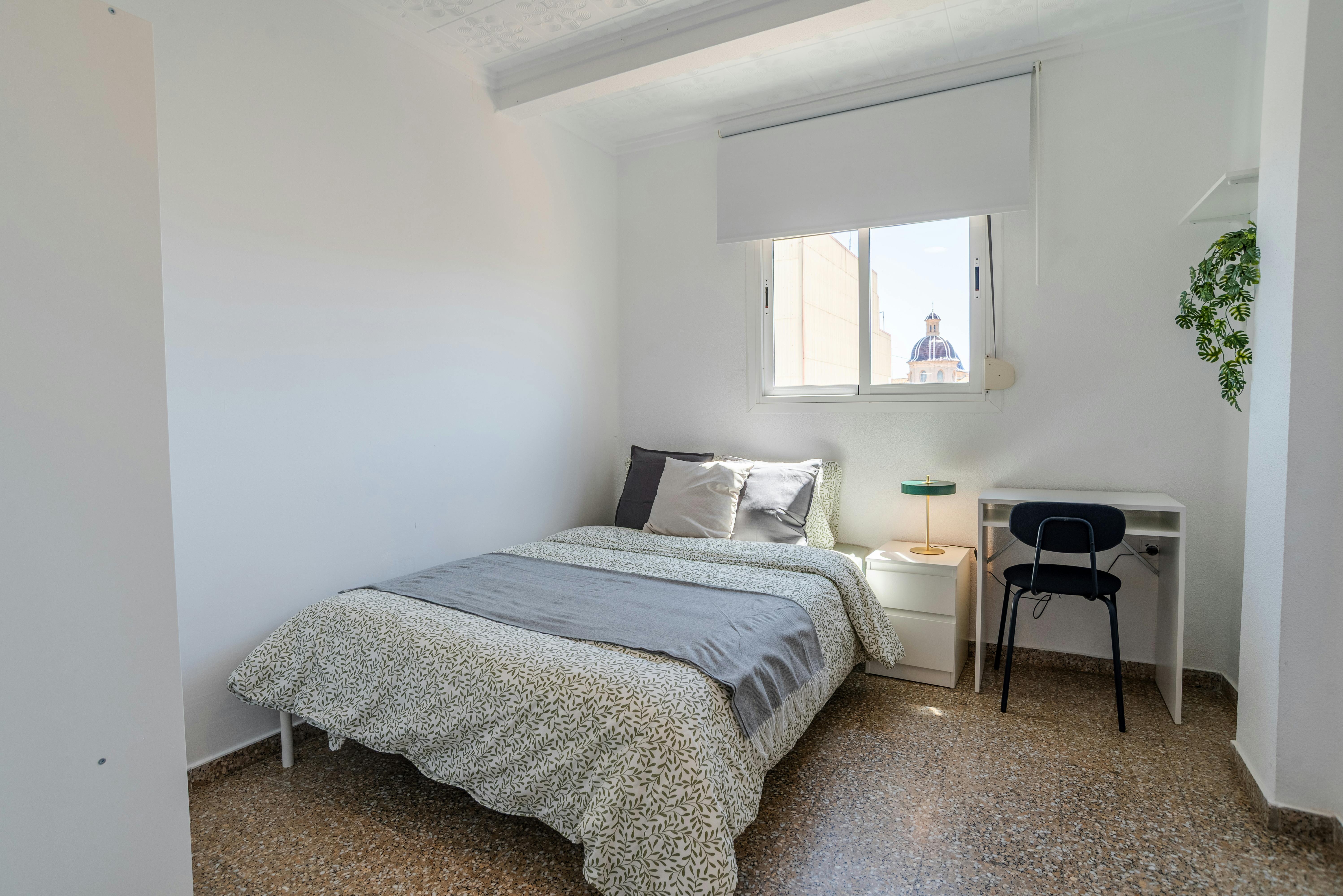 私人房间 正在以 €230 的月租出租，其位于 Silla, Carrer de Vicente López