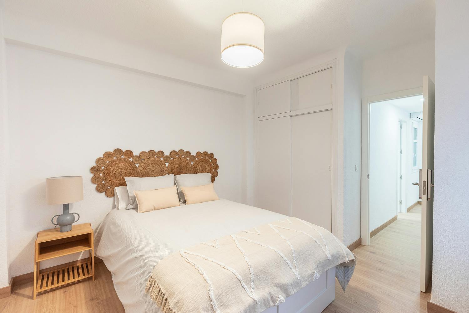 Private room in Calle Maestro Bretón, Alicante (1724913) ROOM