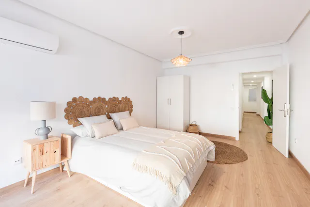 Private room in Calle Maestro Bretón, Alicante (1724960) room image 2