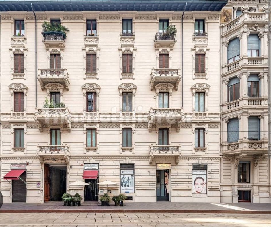 Appartement te huur voor € 1.600 per maand in Milan, Via Lodovico Ariosto