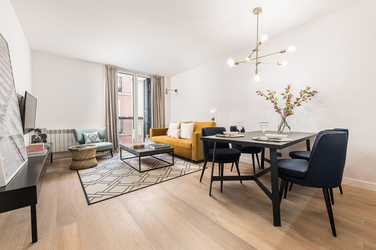 1-Bedroom Apartment in Calle del Sombrerete, Madrid (1725020) ROOM 1