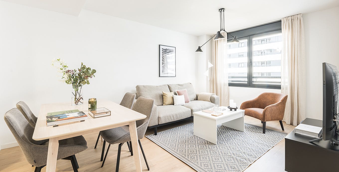 2-Bedroom Apartment in Avenida de José Antonio Corrales, Madrid (1725088) ROOM