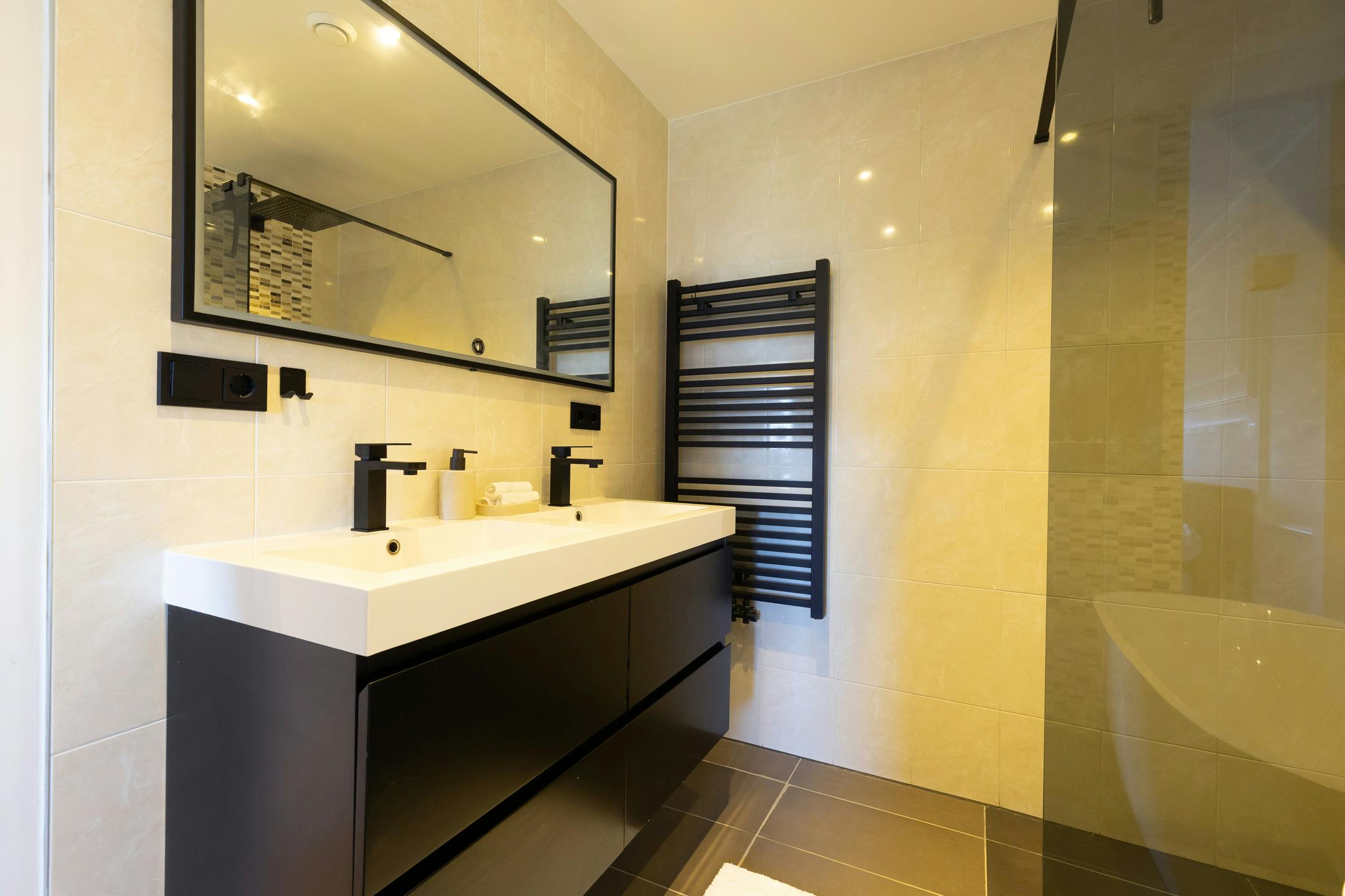 Apartment for rent for €2,950 per month in Almere Stad, Isla Margaritastraat