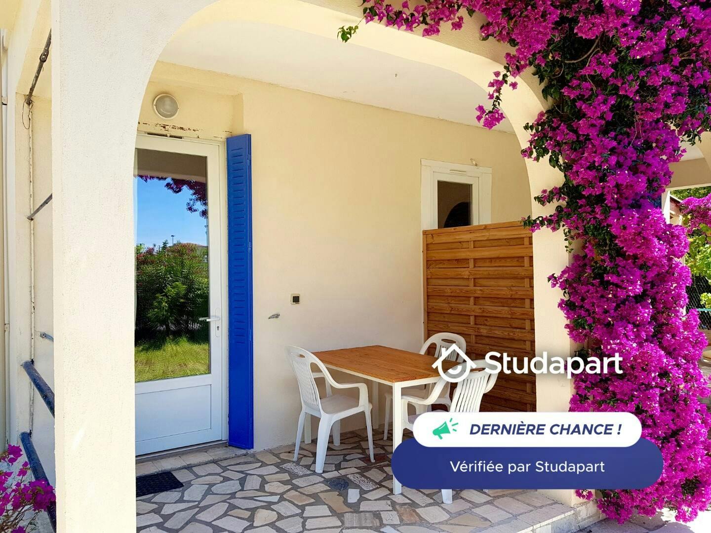 Apartament de închiriat pentru 775 EUR pe lună în Antibes, Avenue René Barthélémy