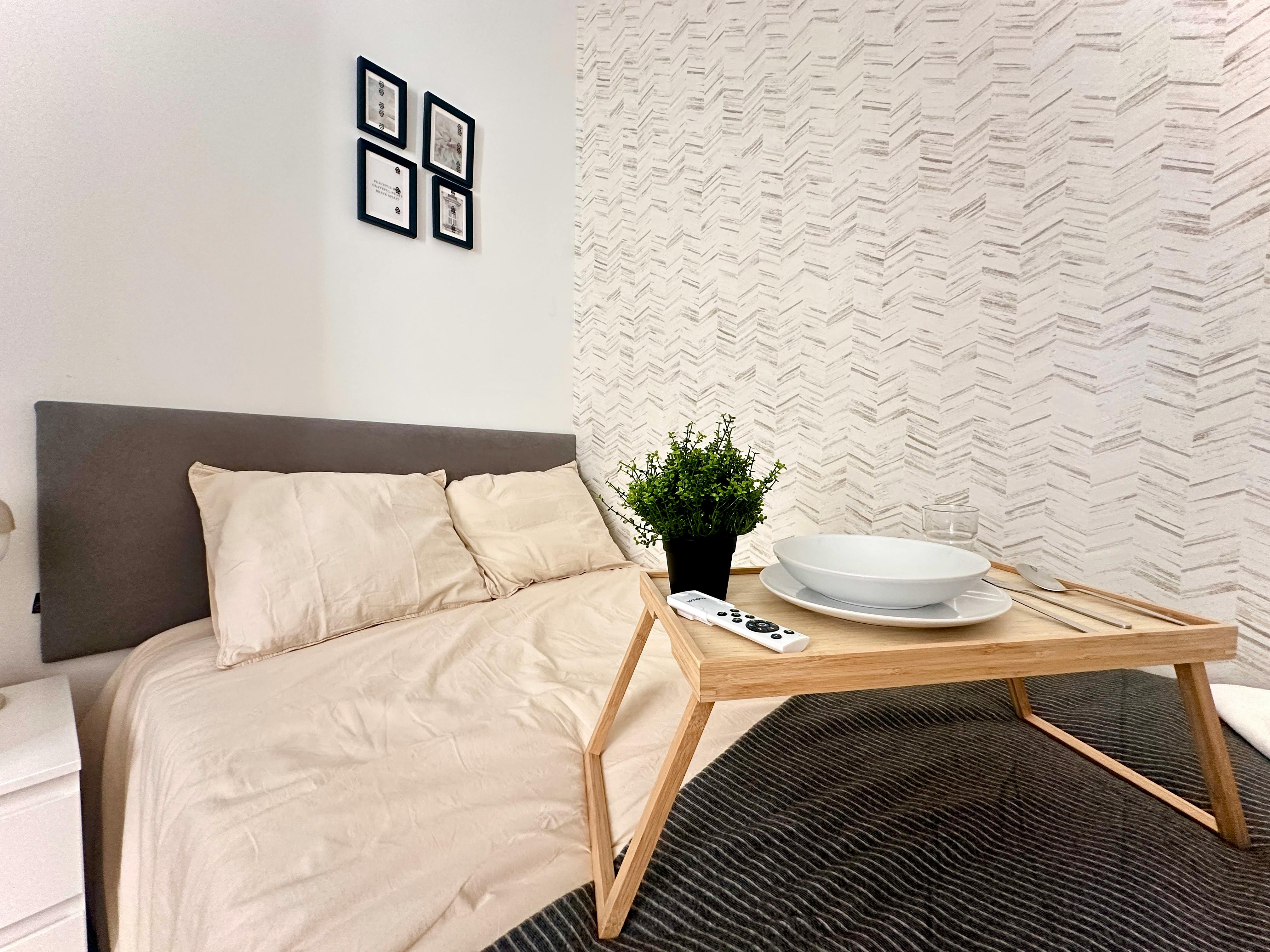 Private room in Calle de Caravaca, Madrid (1725307) room image 1