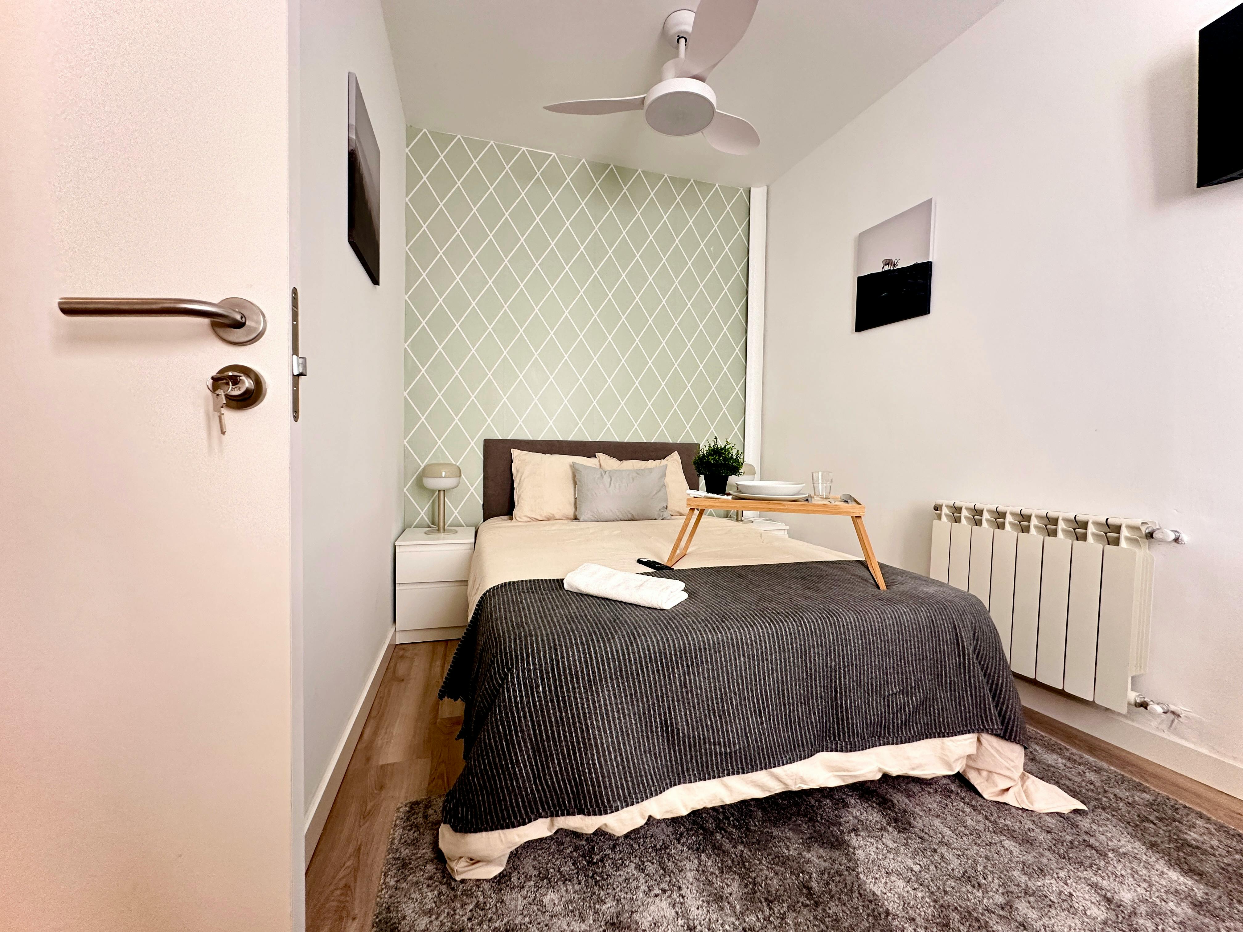 Private room in Calle de Caravaca, Madrid (1725310) room image 1