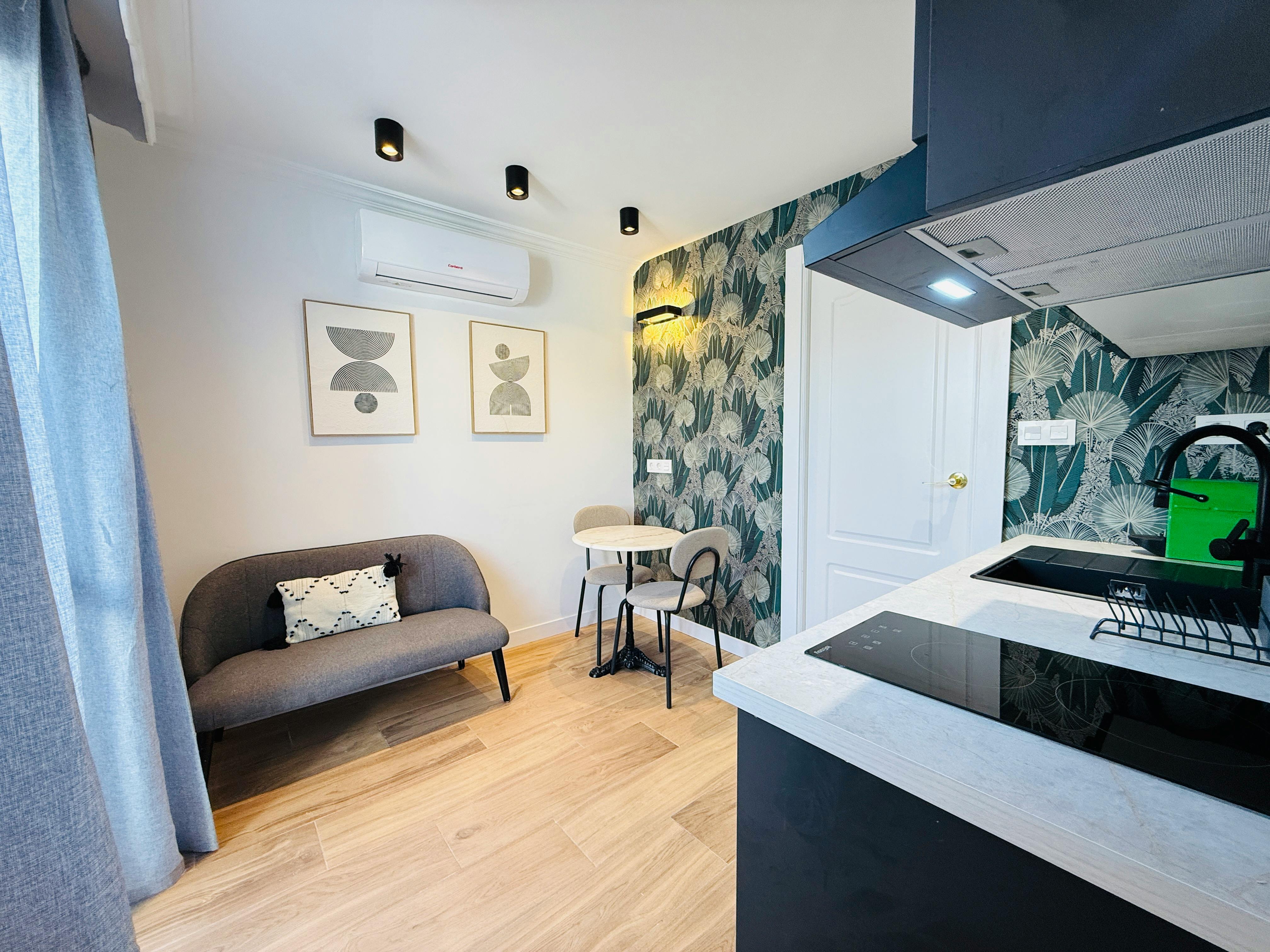 Apartament de închiriat pentru 890 EUR pe lună în Granada, Calle Azahar