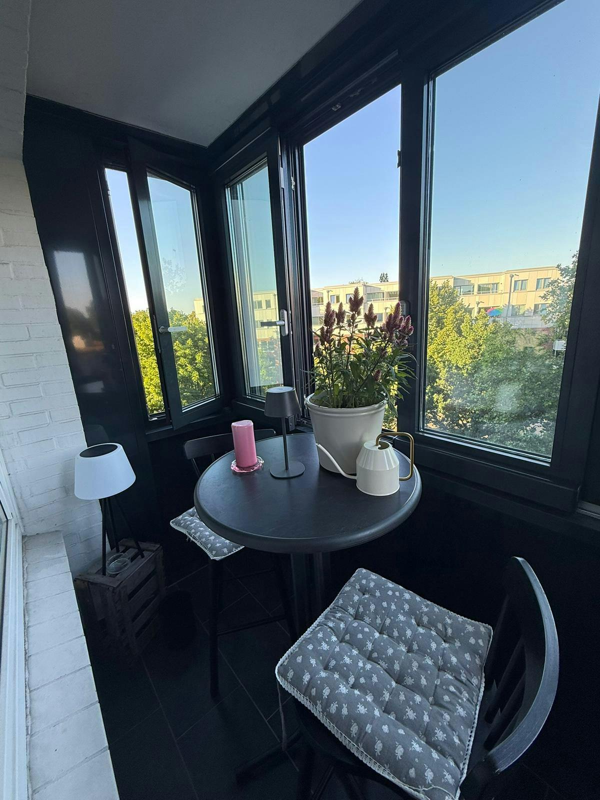 Studio for rent for €1,350 per month in Hamburg, Övelgönner Straße