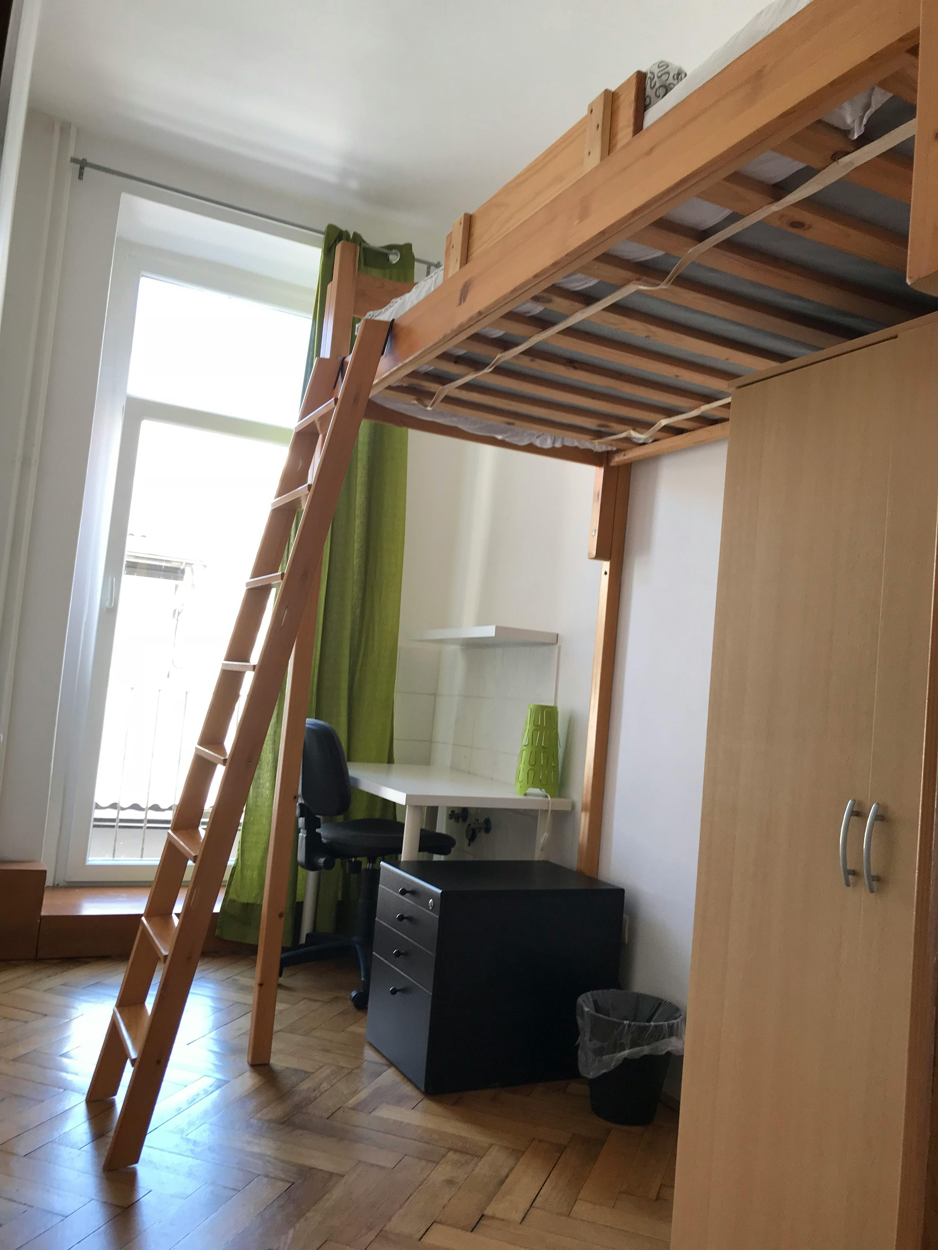 Kolodvorska ulica, Ljubljana preview