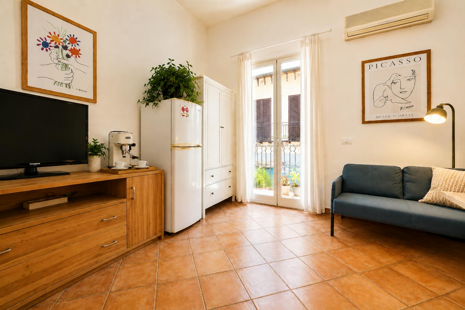 Appartement te huur voor € 1.050 per maand in Palermo, Via Rosina Muzio Salvo