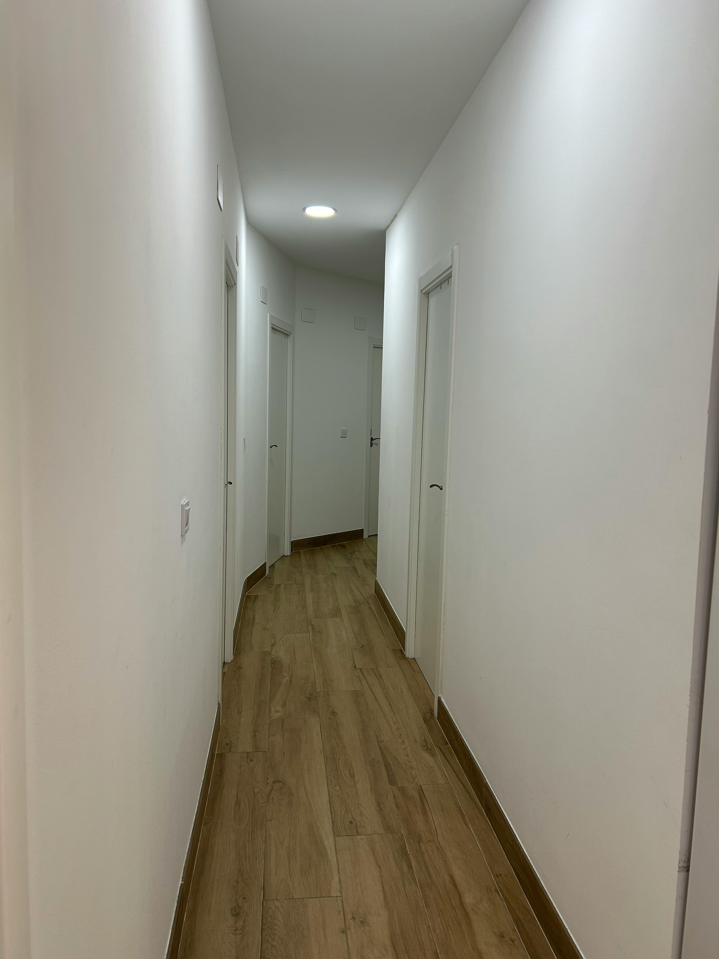 Private room in Carrer del Clariano, Valencia (1725439) room image 10