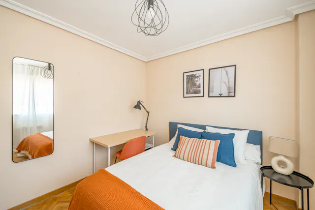 Private room in Calle de Villaamil, Madrid (1725450) room image 2