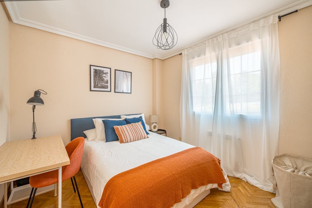 Private room in Calle de Villaamil, Madrid (1725450) room image 1
