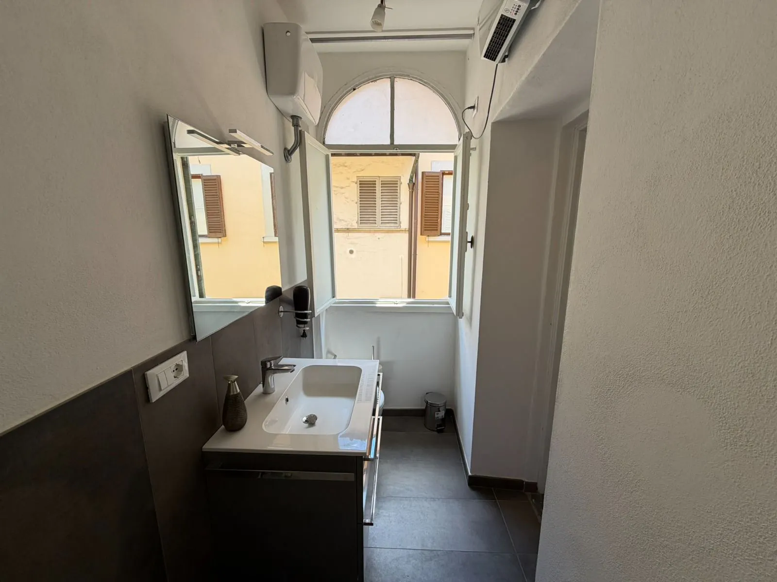 2-Bedroom Apartment in Via Giraldi, Florence (1725575) ROOM 4