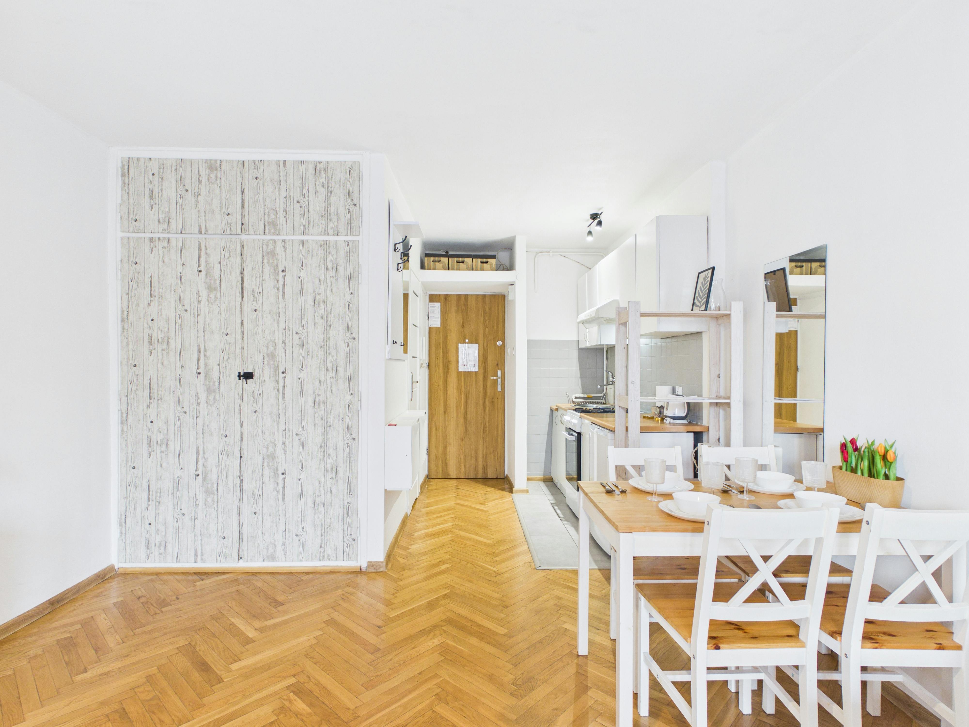 Plac Jana Henryka Dąbrowskiego, Warsaw preview