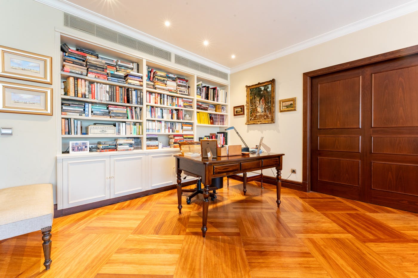 5-Bedroom Apartment in Calle del Tambre, Madrid (1725735) room image 10