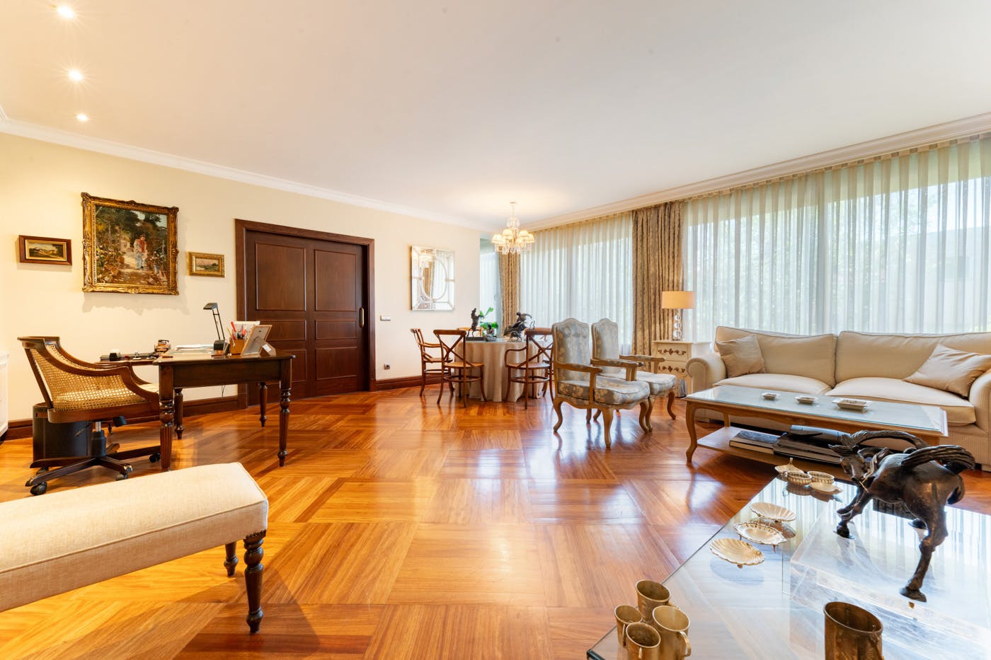 5-Bedroom Apartment in Calle del Tambre, Madrid (1725735) ROOM 1