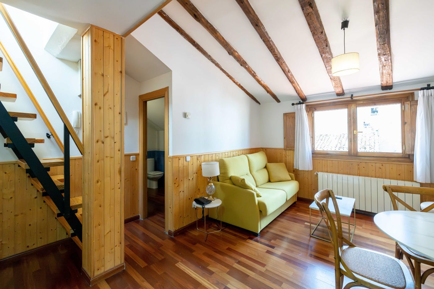 1-Bedroom Building in Calle de la Escalinata, Madrid (1725795) room image 1