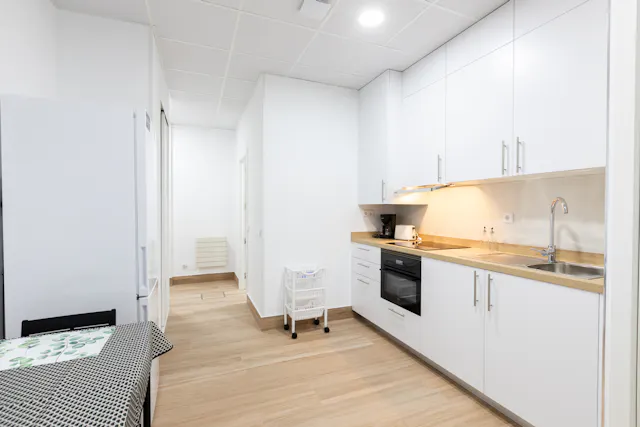 Building in Calle de San Manuel, Madrid (1725812) room image 2