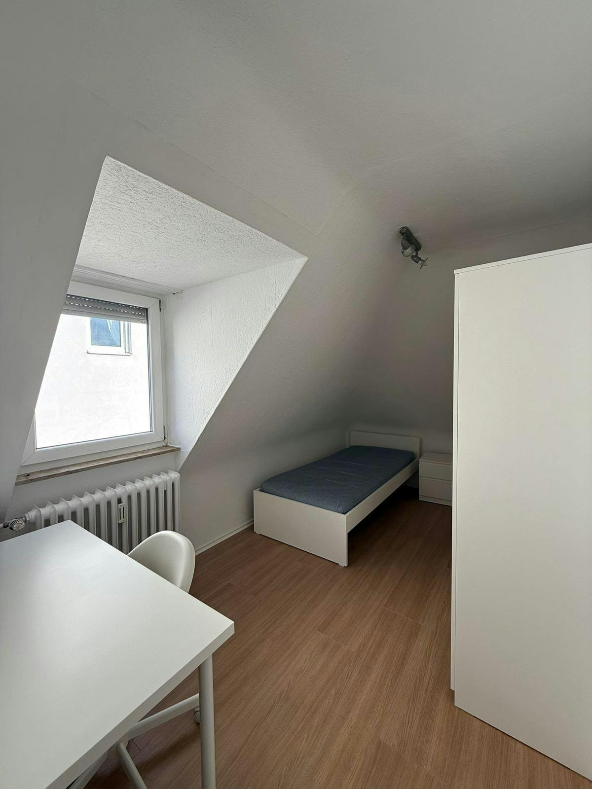 Mehrbettzimmer zu mieten für 500 € pro Monat in Stuttgart, Stuttgarter Straße