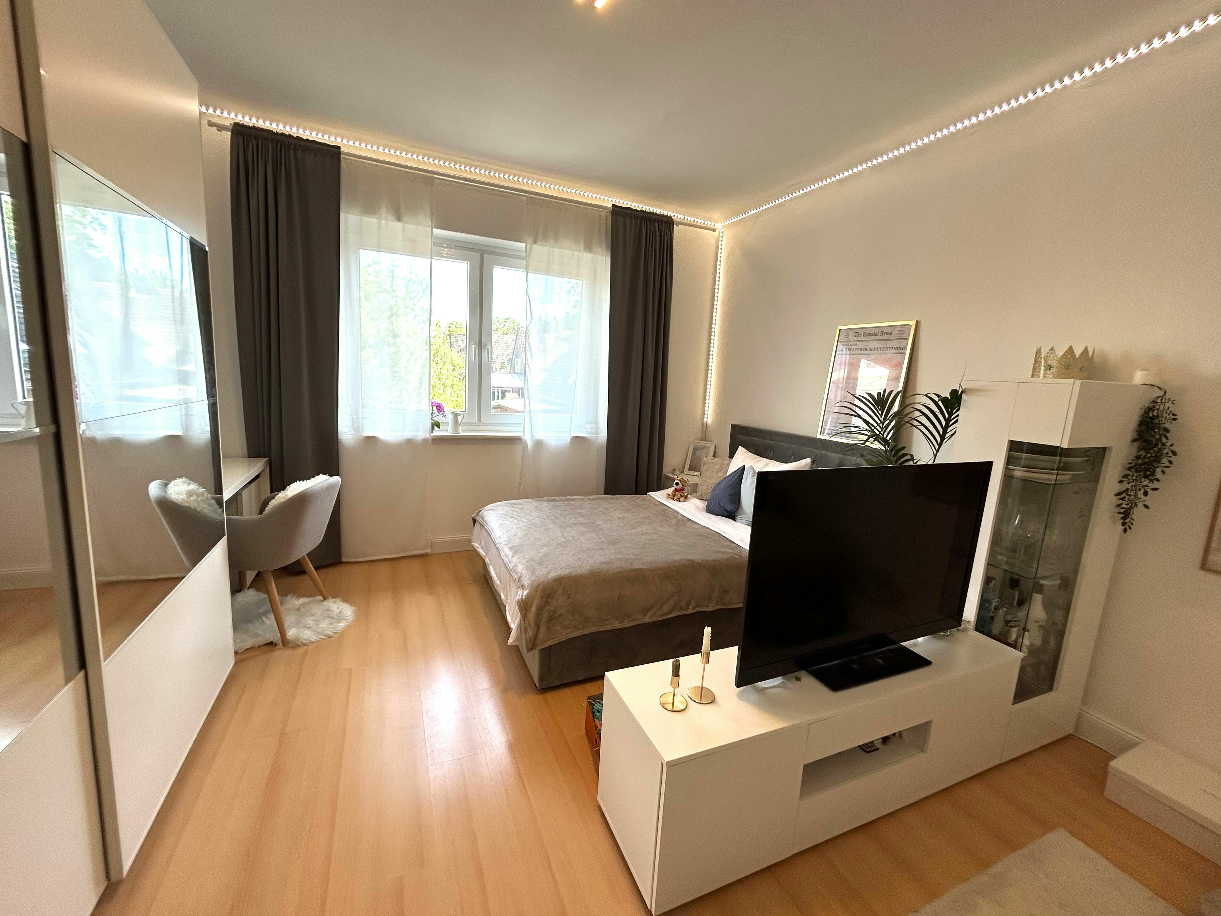 WG-Zimmer zu mieten für 700 € pro Monat in Hamburg, Elbgaustraße