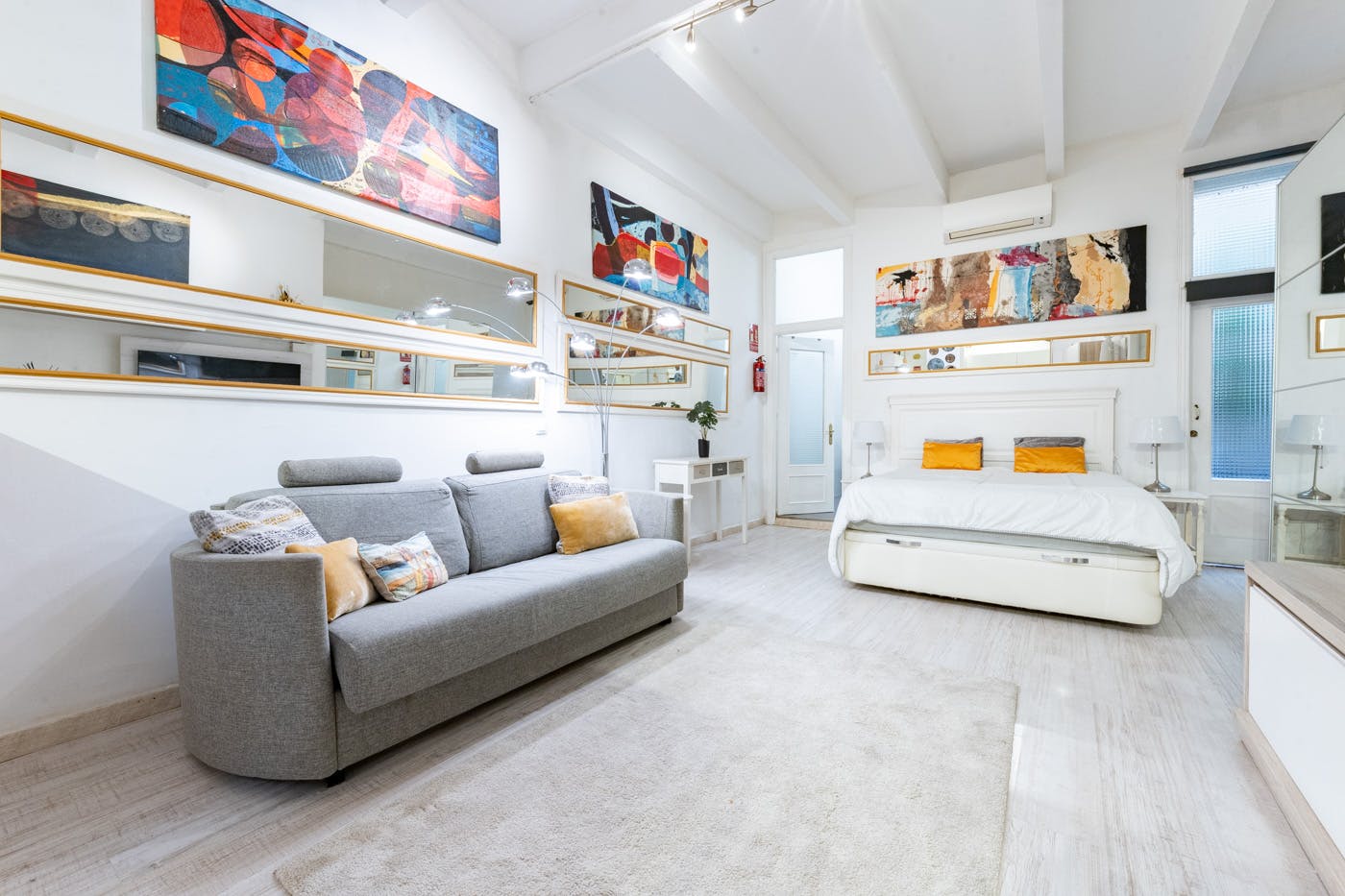 Calle de Arrieta, Madrid preview
