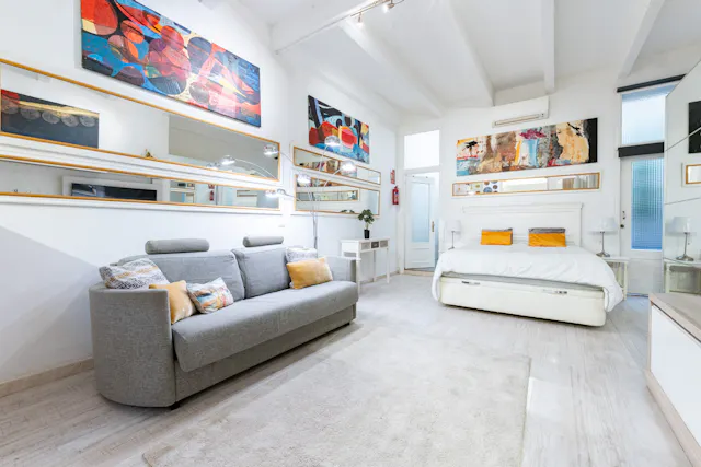 Building in Calle de Arrieta, Madrid (1725842) room image 1