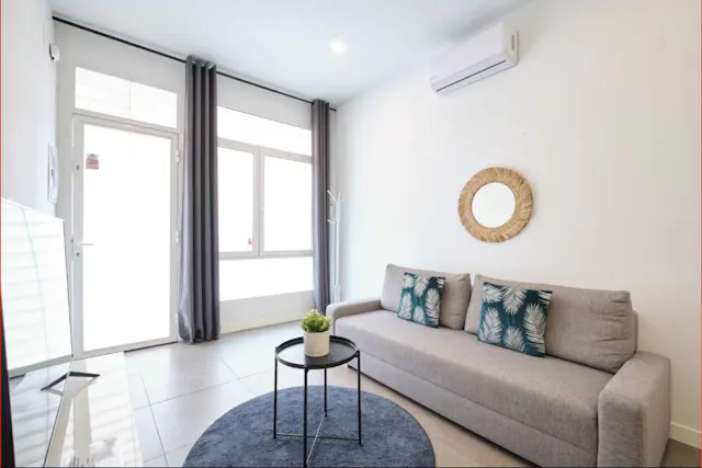1-Bedroom Apartment in Calle de la Alondra, Madrid (1725848) room image 2