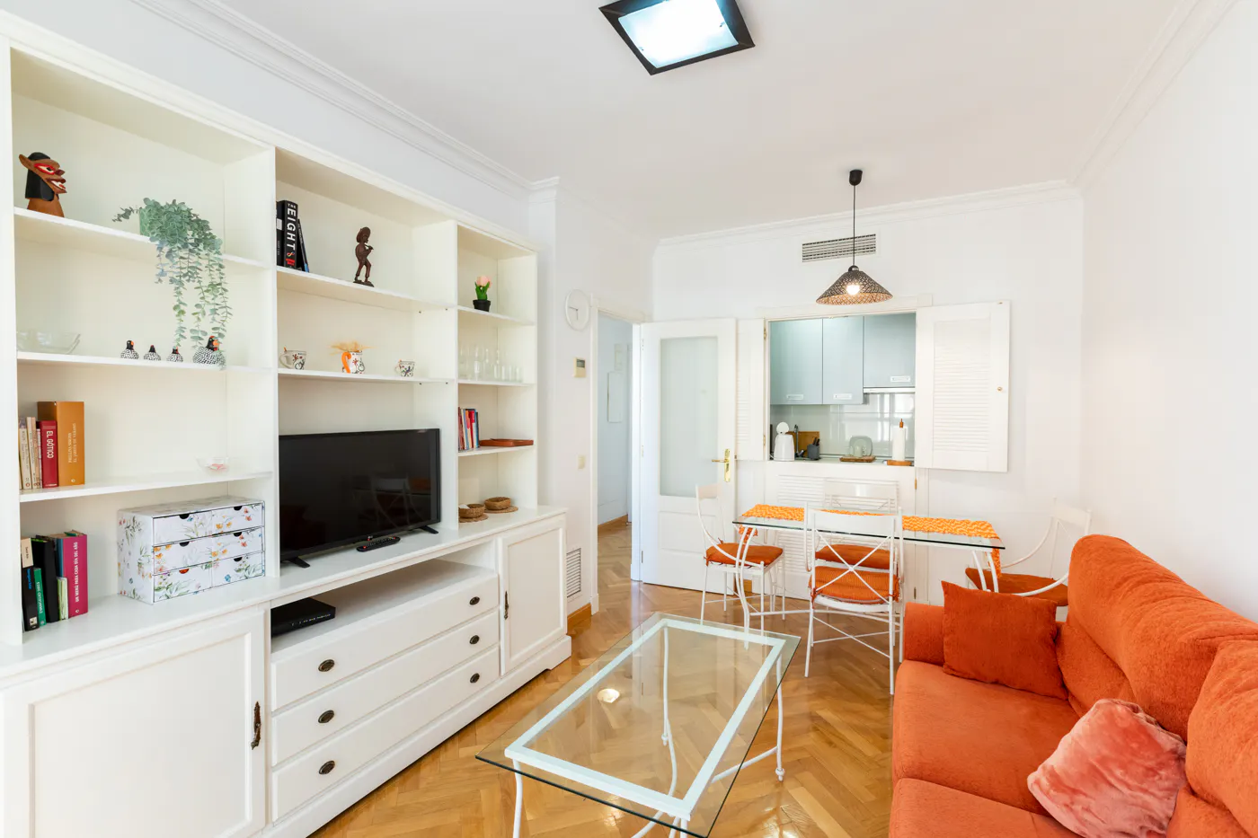 1-Bedroom Apartment in Avenida de Isabel de Valois, Madrid (1725857) ROOM 4