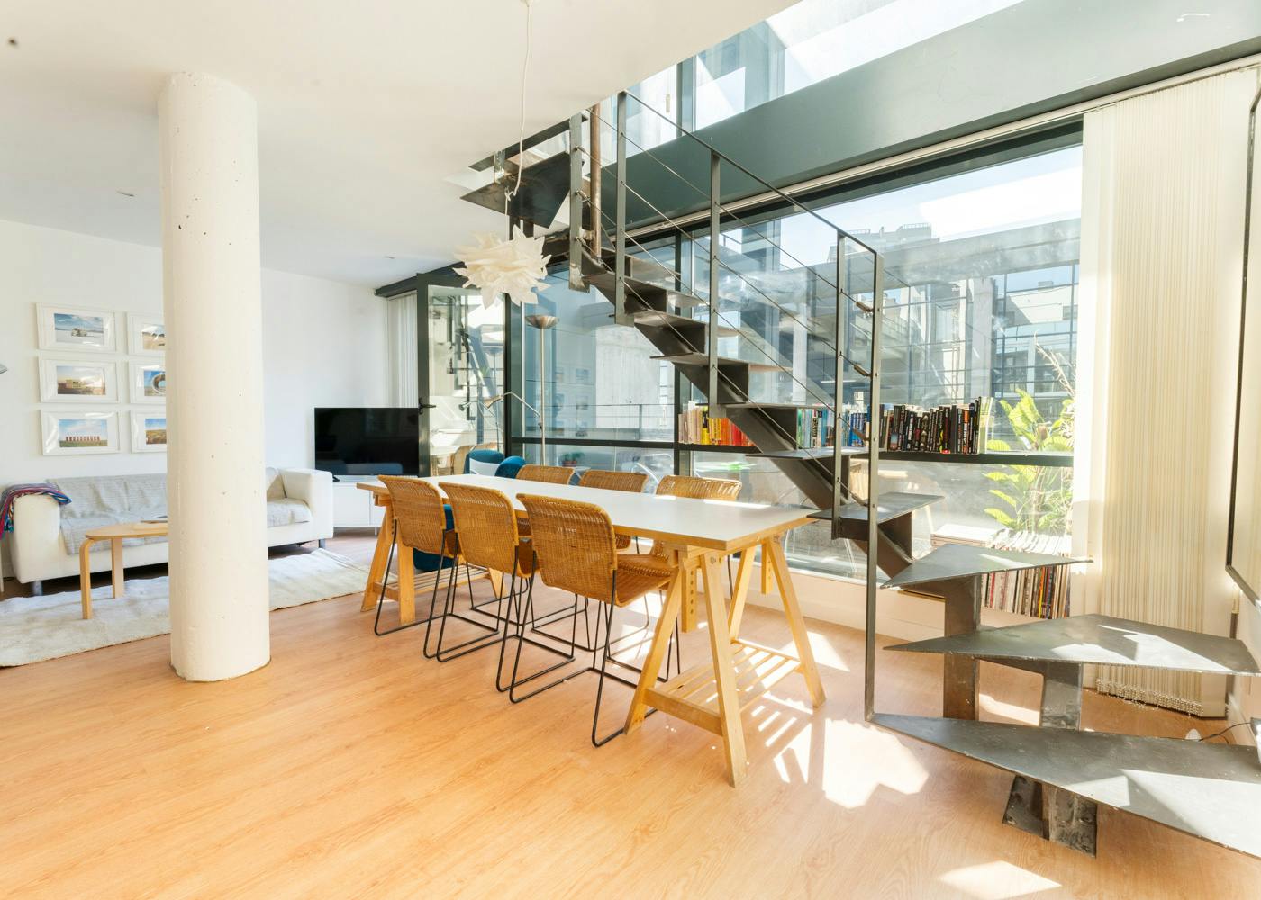 2-Bedroom Building in Avenida de Manoteras, Madrid (1725859) ROOM