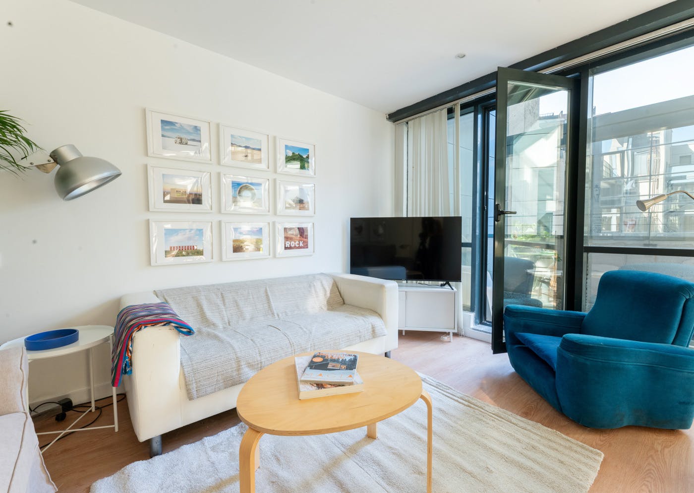 2-Bedroom Building in Avenida de Manoteras, Madrid (1725859) ROOM 2