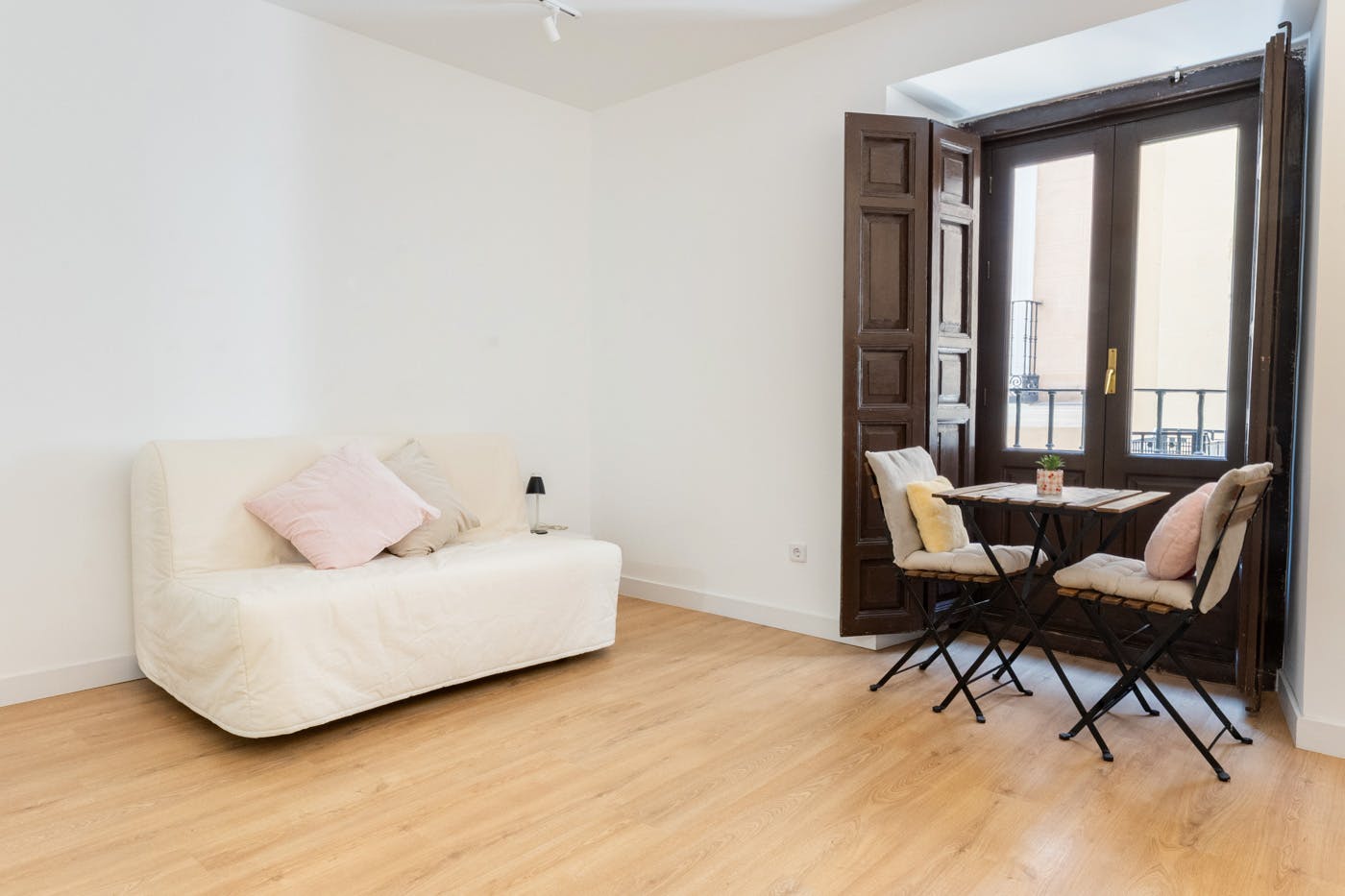 Building in Calle del Desengaño, Madrid (1725867) ROOM