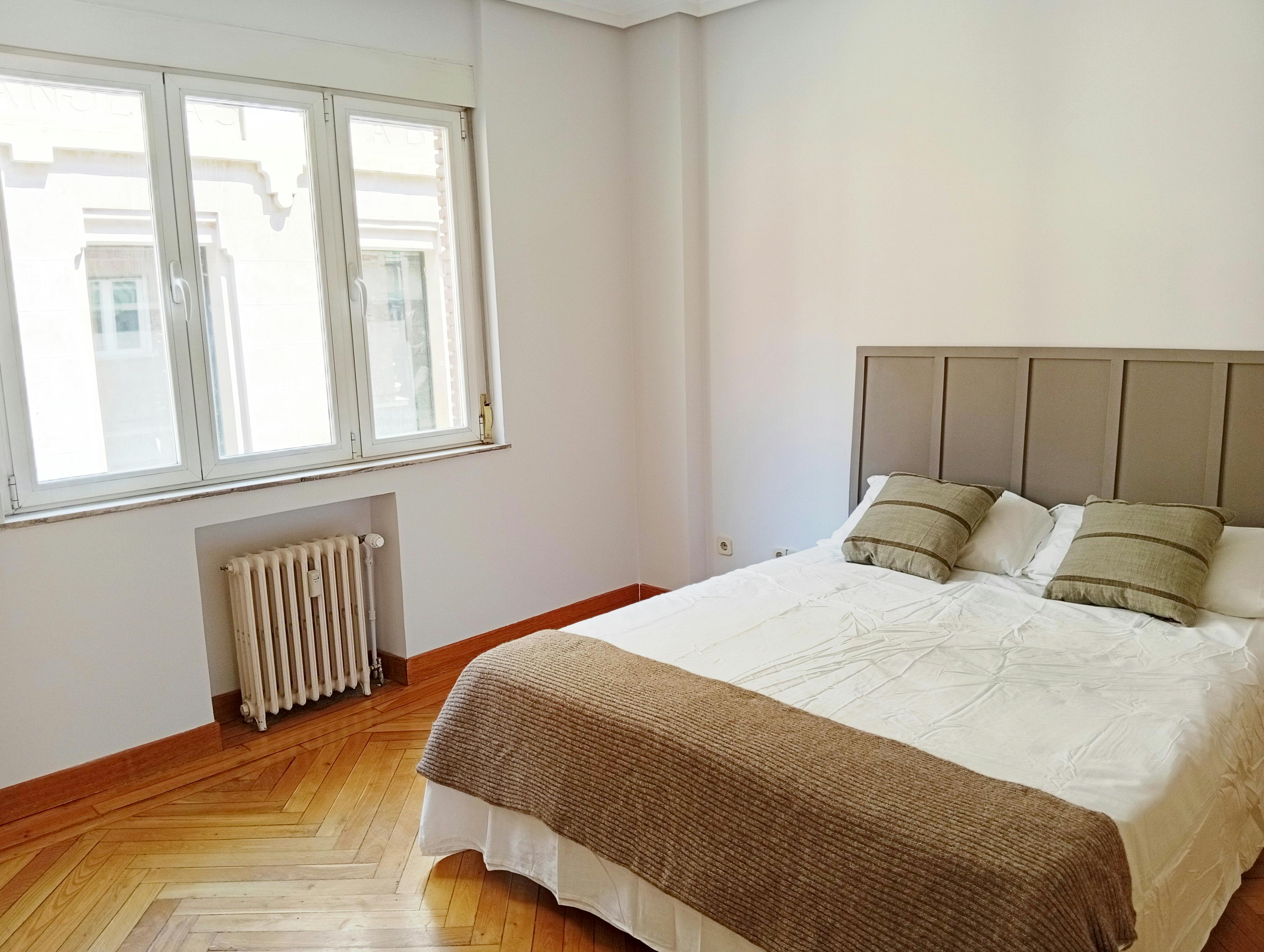 Calle de la Alameda, Madrid preview