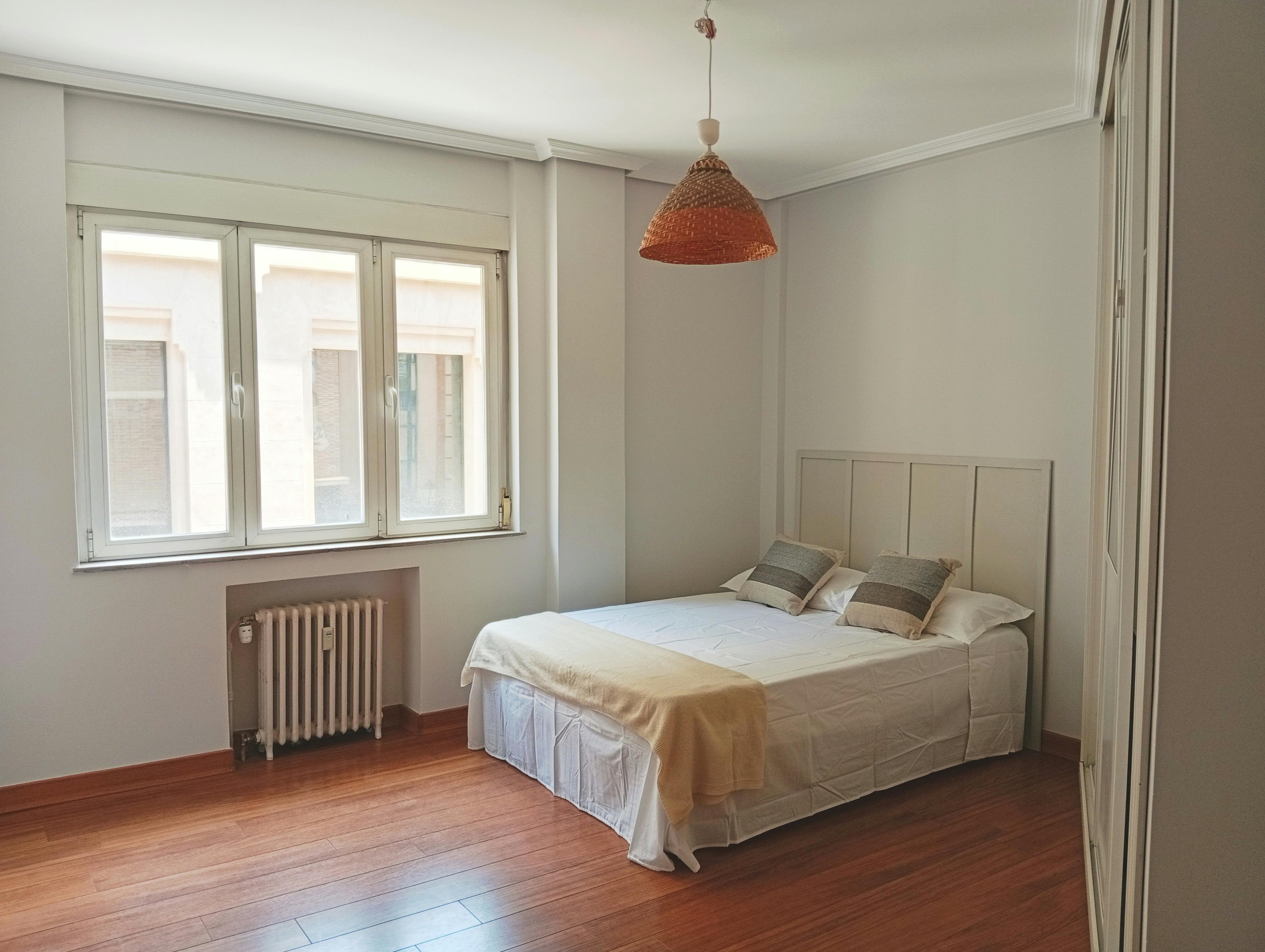 Calle de la Alameda, Madrid preview