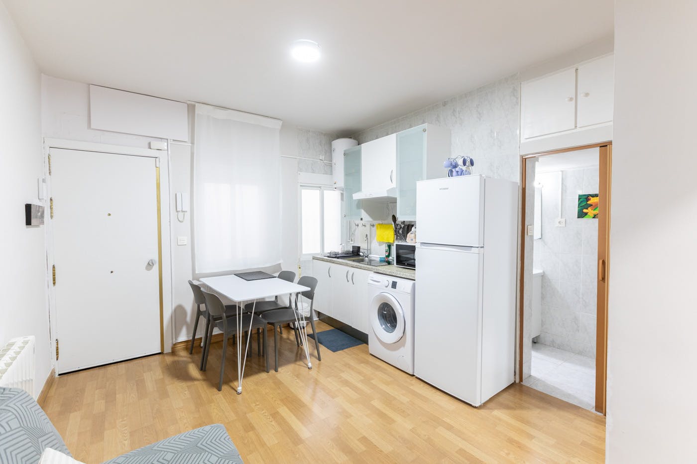 2-Bedroom Apartment in Calle de Quijada de Pandiellos, Madrid (1725972) ROOM