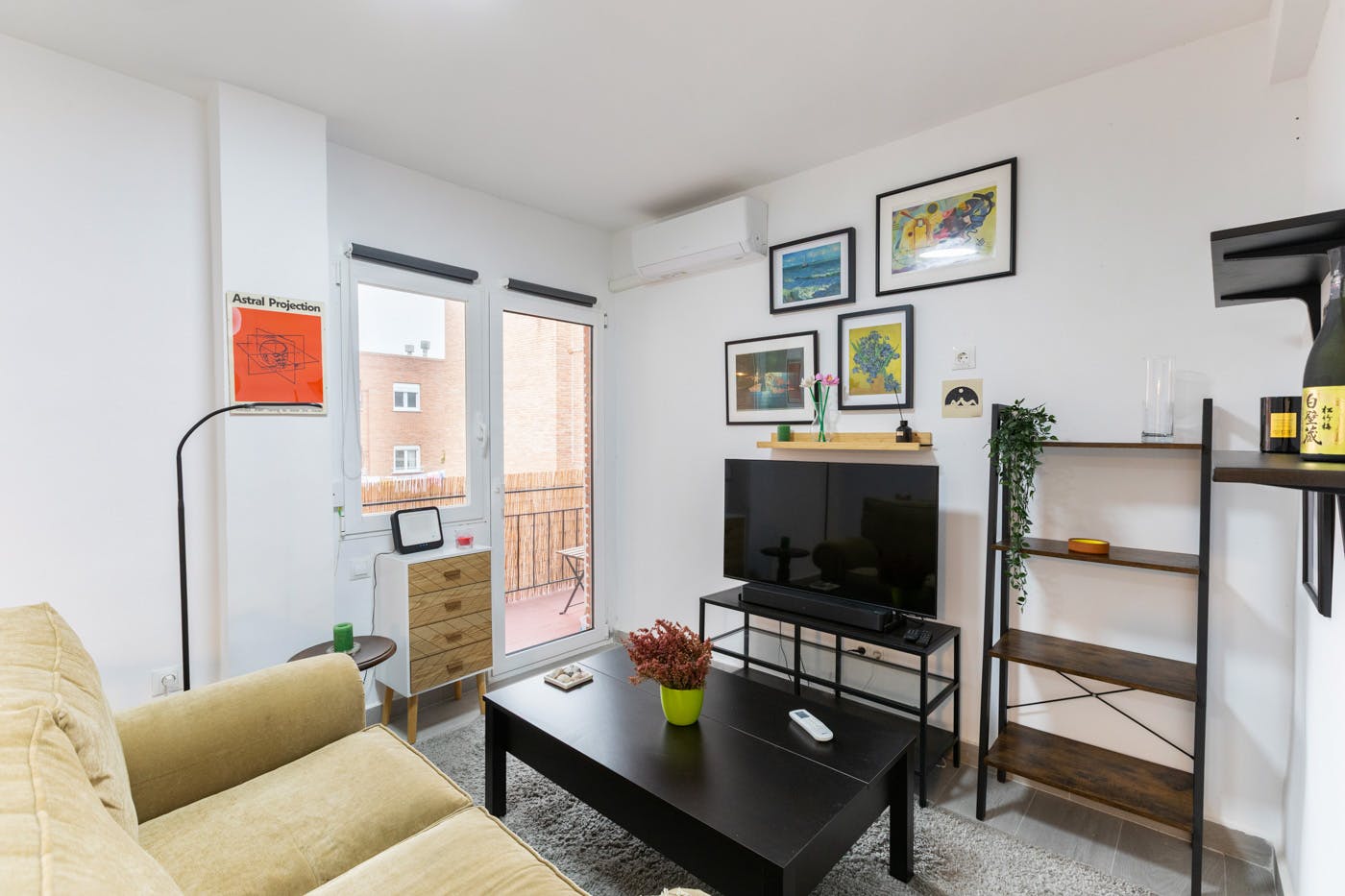 Calle de Ocaña, Madrid preview