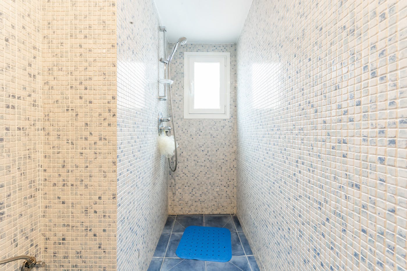 1-Bedroom Building in Calle del Espíritu Santo, Madrid (1725976) room image 10