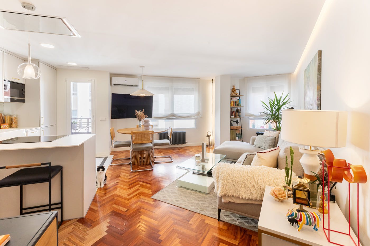 2-Bedroom Apartment in Calle de Alenza, Madrid (1725978) ROOM 1