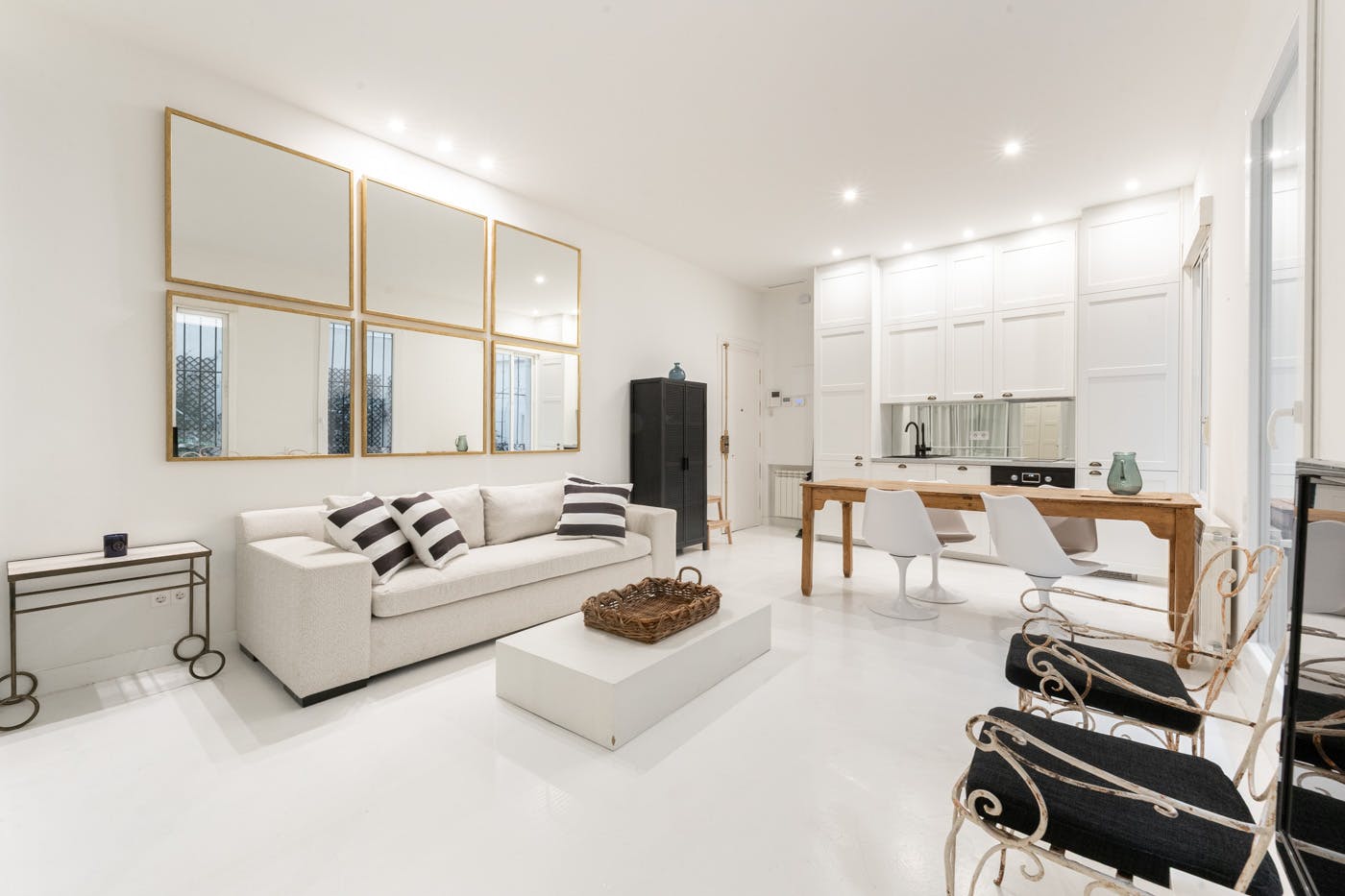 2-Bedroom Apartment in Plaza del Dos de Mayo, Madrid (1726020) ROOM