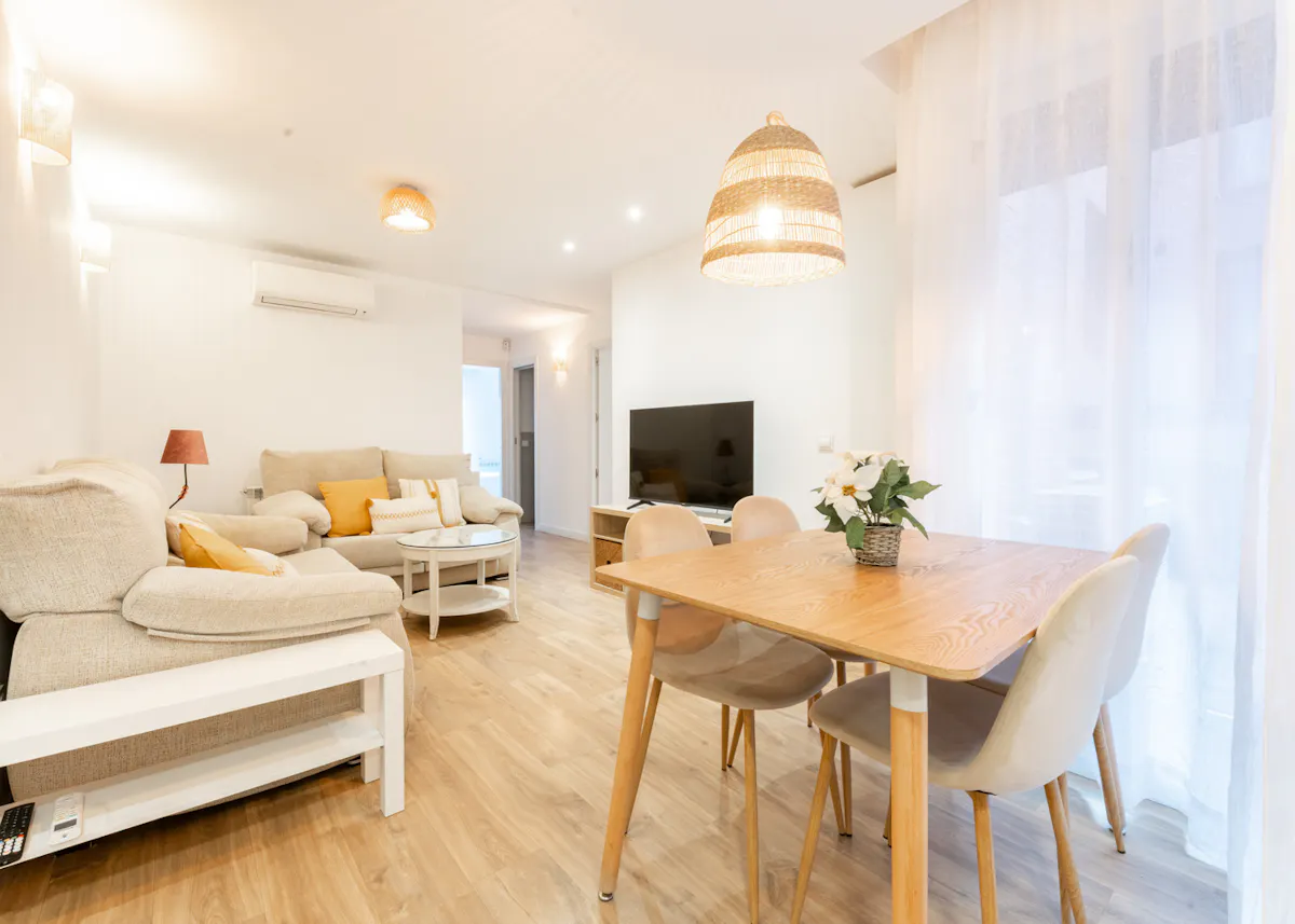 2-Bedroom Apartment in Paseo de las Acacias, Madrid (1726023) ROOM