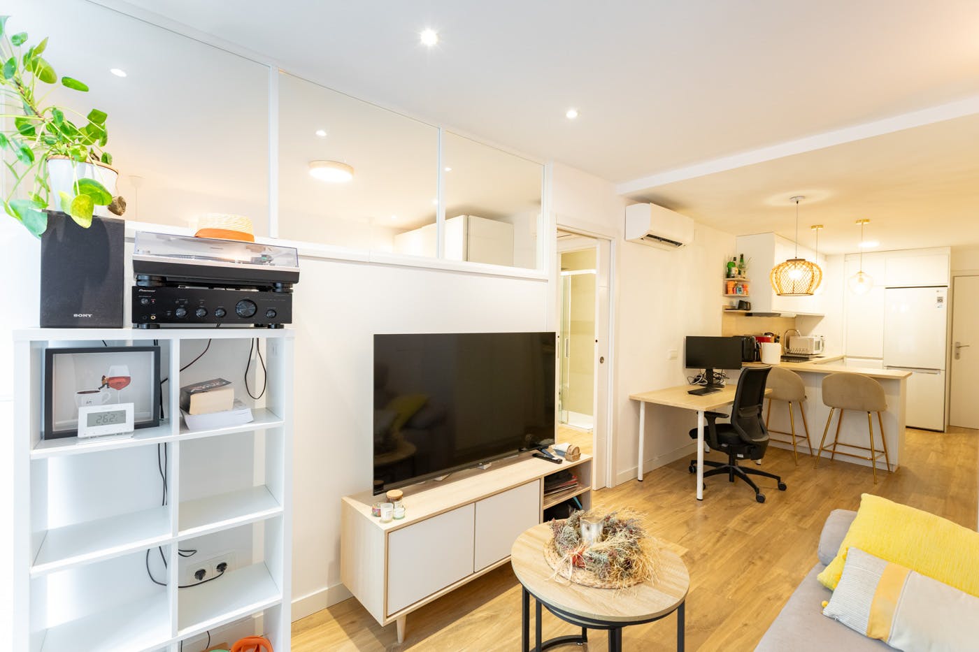 1-Bedroom Apartment in Paseo de las Acacias, Madrid (1726038) room image 2