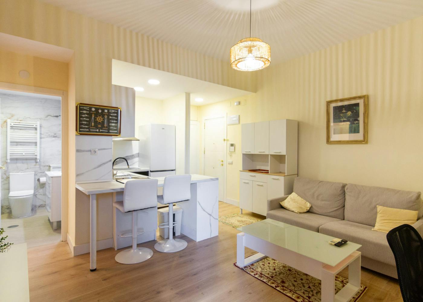 1-Bedroom Apartment in Calle de Enrique Larreta, Madrid (1726040) ROOM