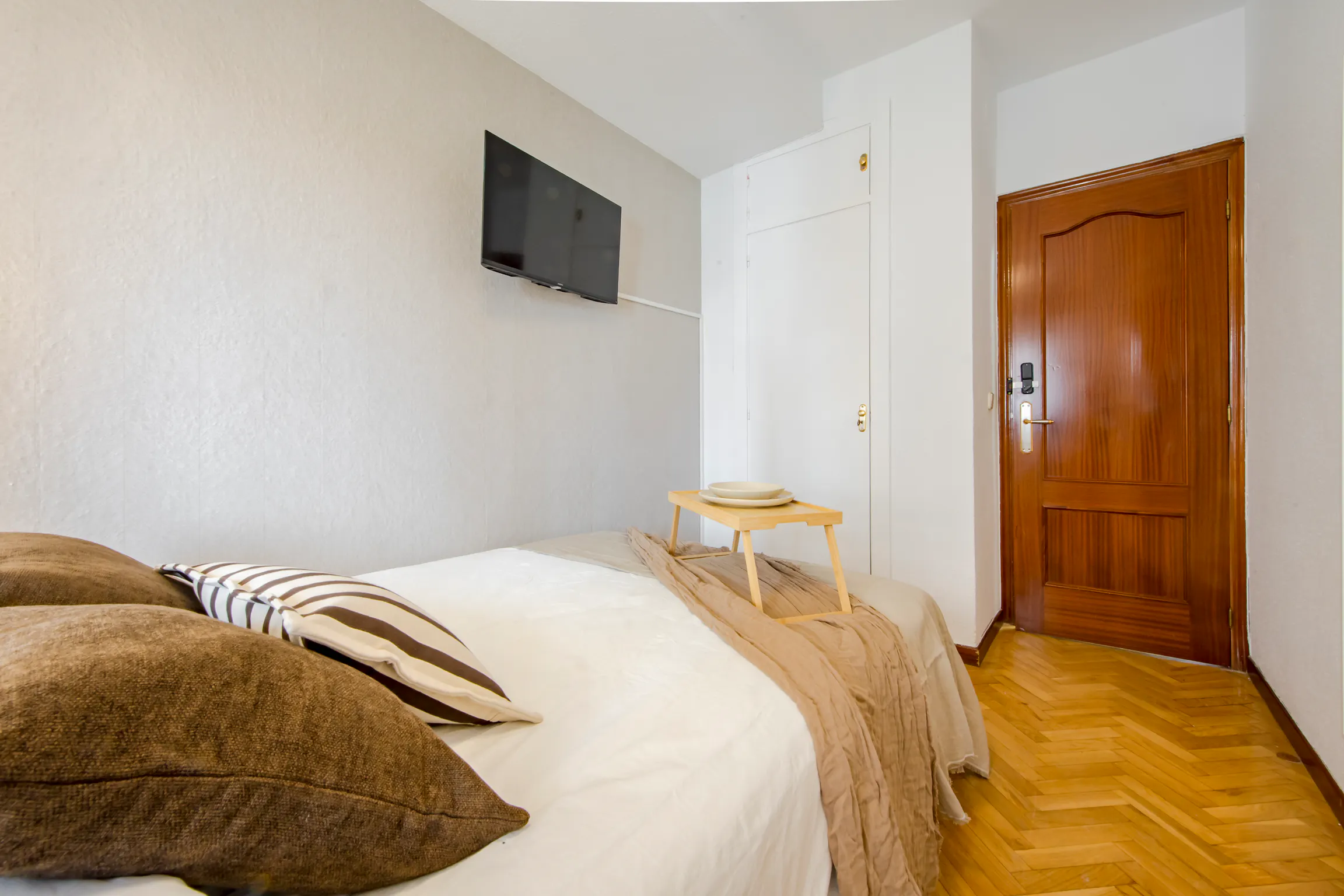 5-Bedroom Apartment in Paseo de los Olmos, Madrid (1726054) ROOM 2