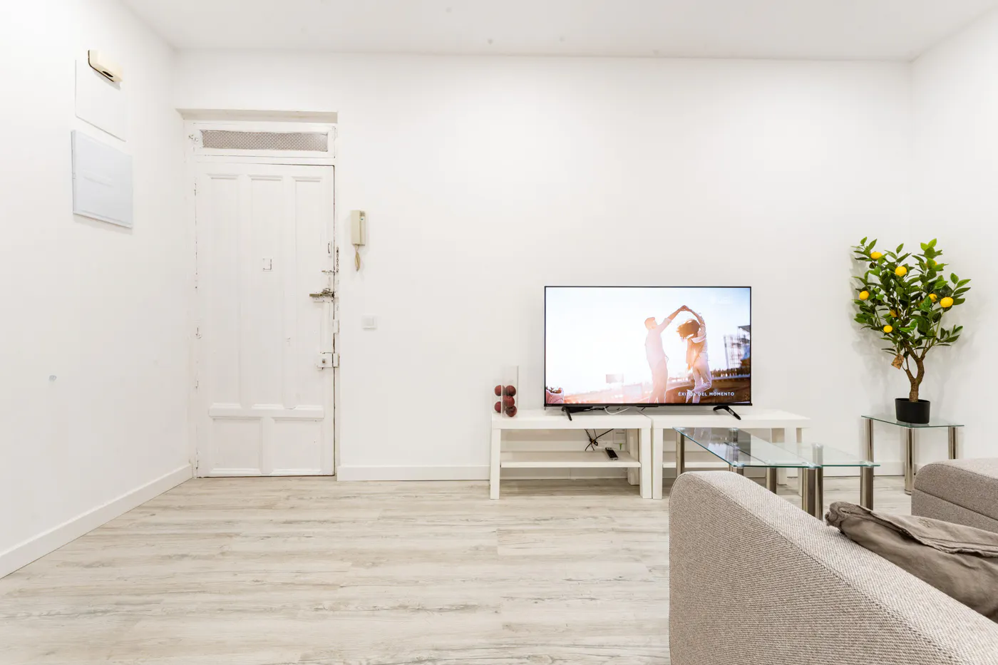 2-Bedroom Apartment in Ronda de Segovia, Madrid (1726120) ROOM 4